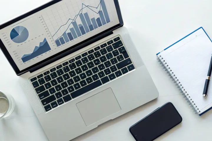 Top 4 Salesforce Chrome Extensions for Sales